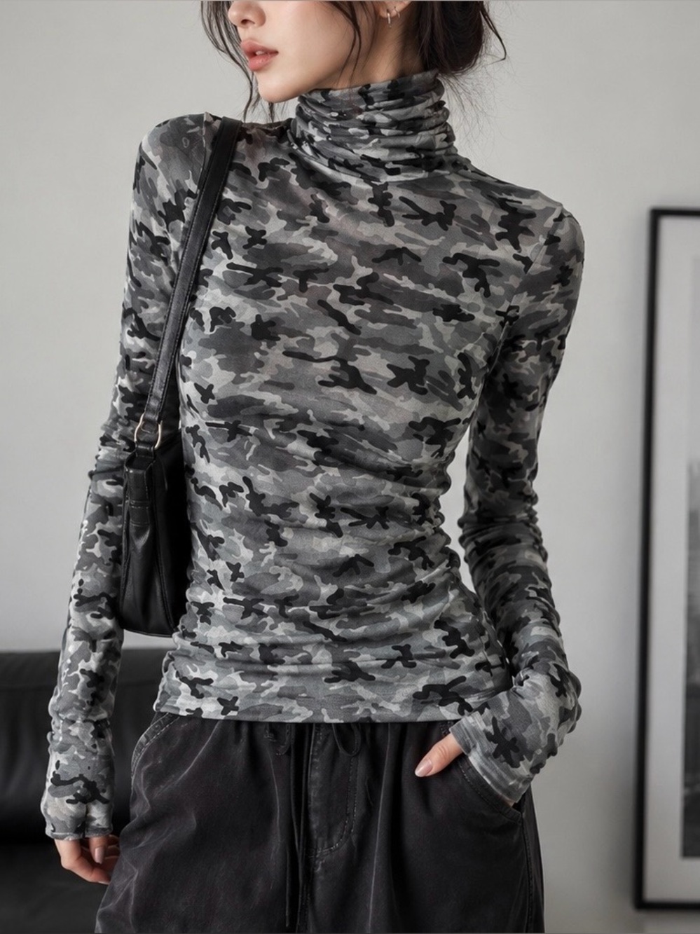 Brand New Gray Camo Turtleneck Top Long Sleeve Slim Fit Stretch Size M/L